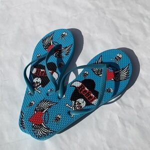 Rebel punk rock blue tattoo thong sandals Women’s size 7